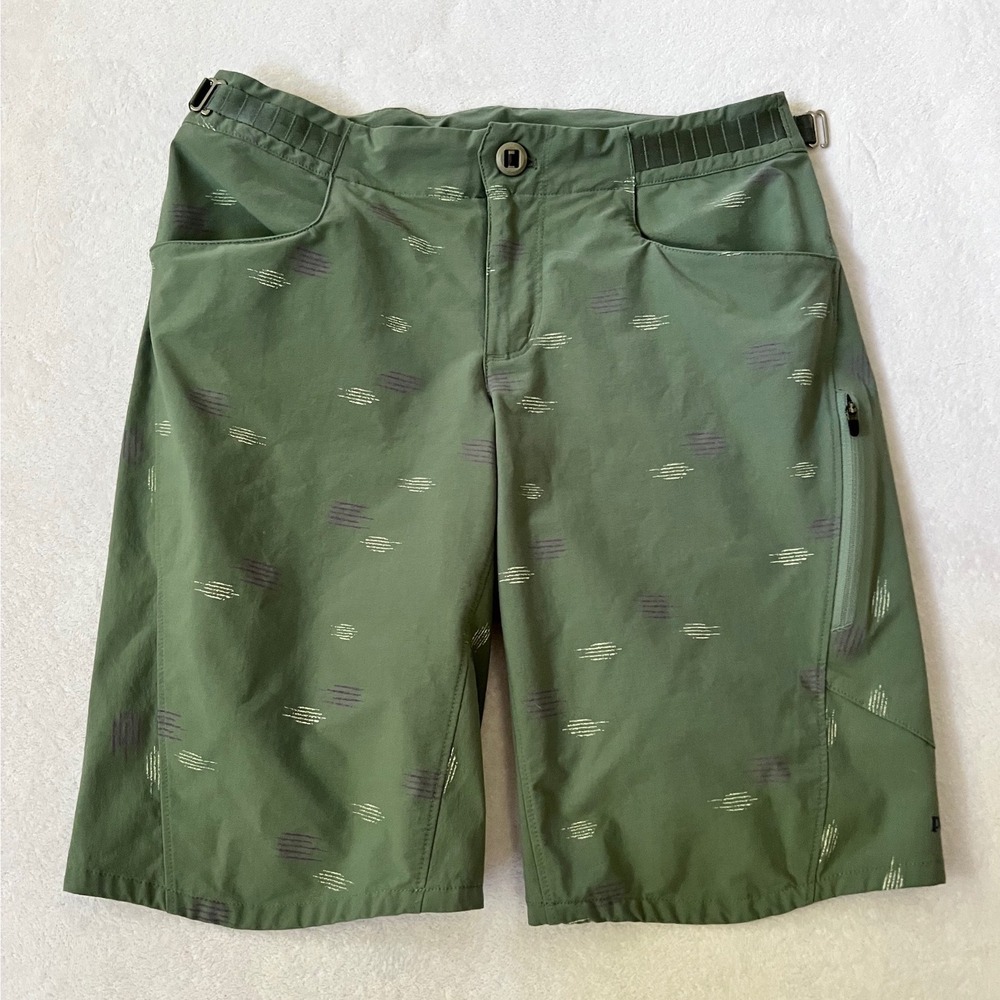 Patagonia Mountain Biking Shorts Green Ikat Print Adjustable Waist 6